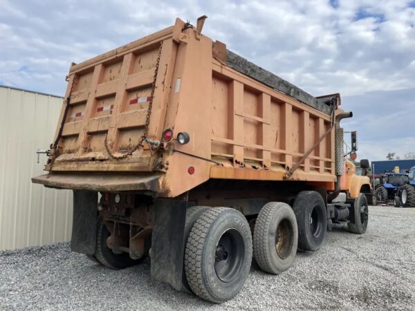 CAMION DE VOLTEO INTERNATIONAL - Imagen 2