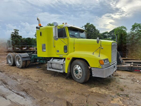 TRACTOCAMION FREIGHTLINER CLASICO 2000 - Imagen 2