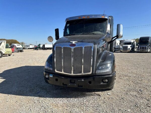 TRACTOCAMION QUINTARUEDA PETERBILT 579 - Imagen 2