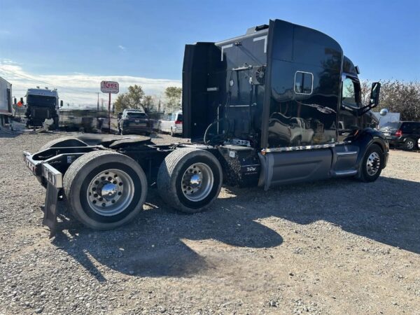 TRACTOCAMION QUINTARUEDA PETERBILT 579 - Imagen 3